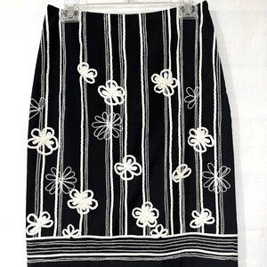 Harold’s Black Skirt – White Flowers and Lines – Size 4